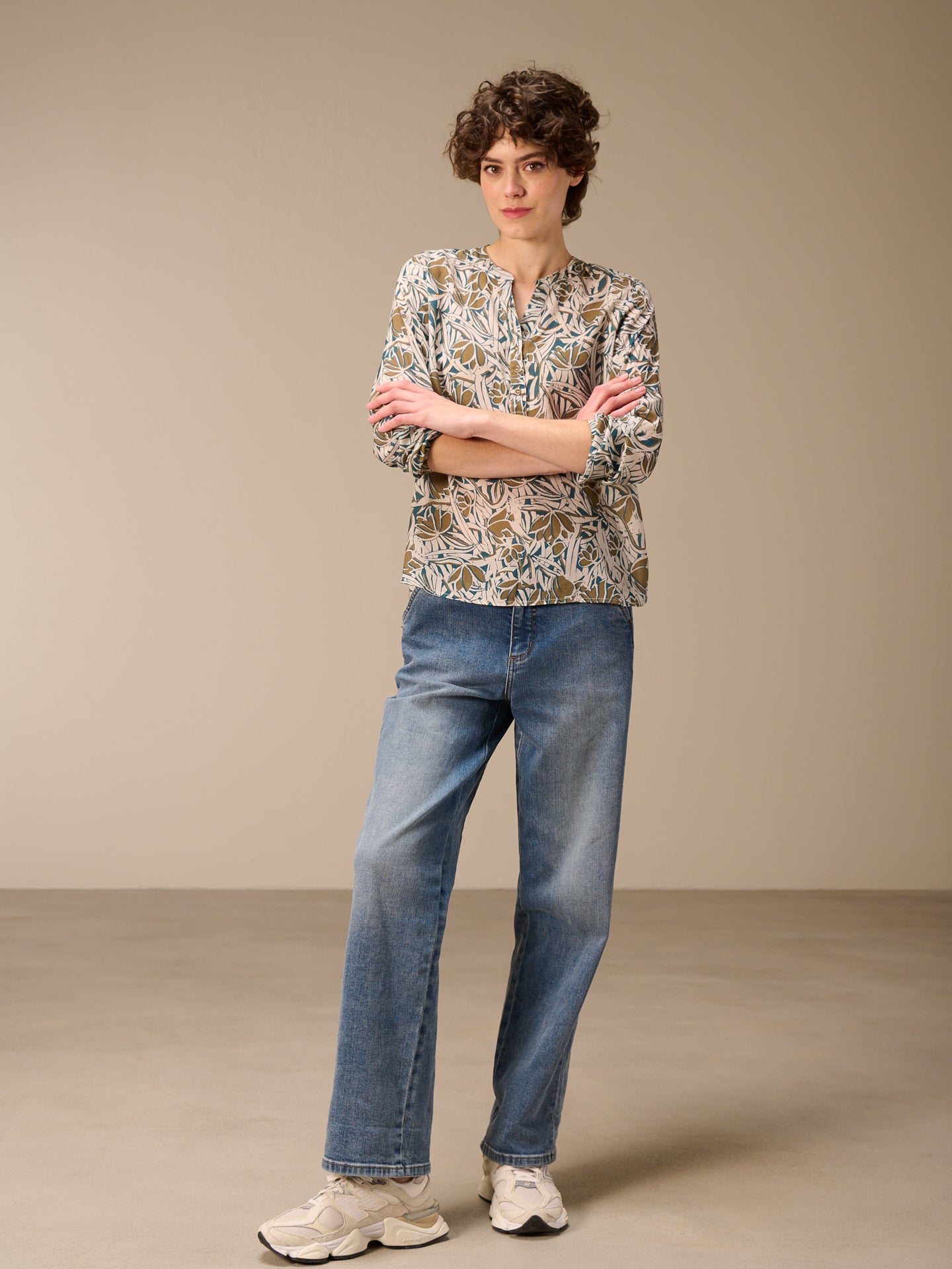 F26123_almond_3.jpg