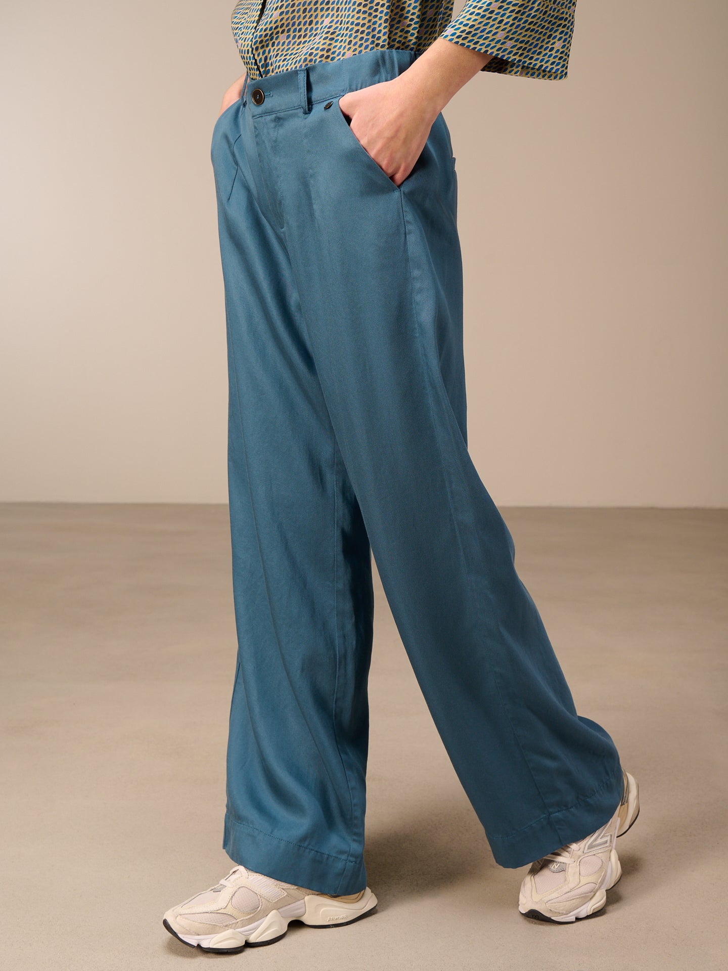 F26130_bluesteel_2.jpg