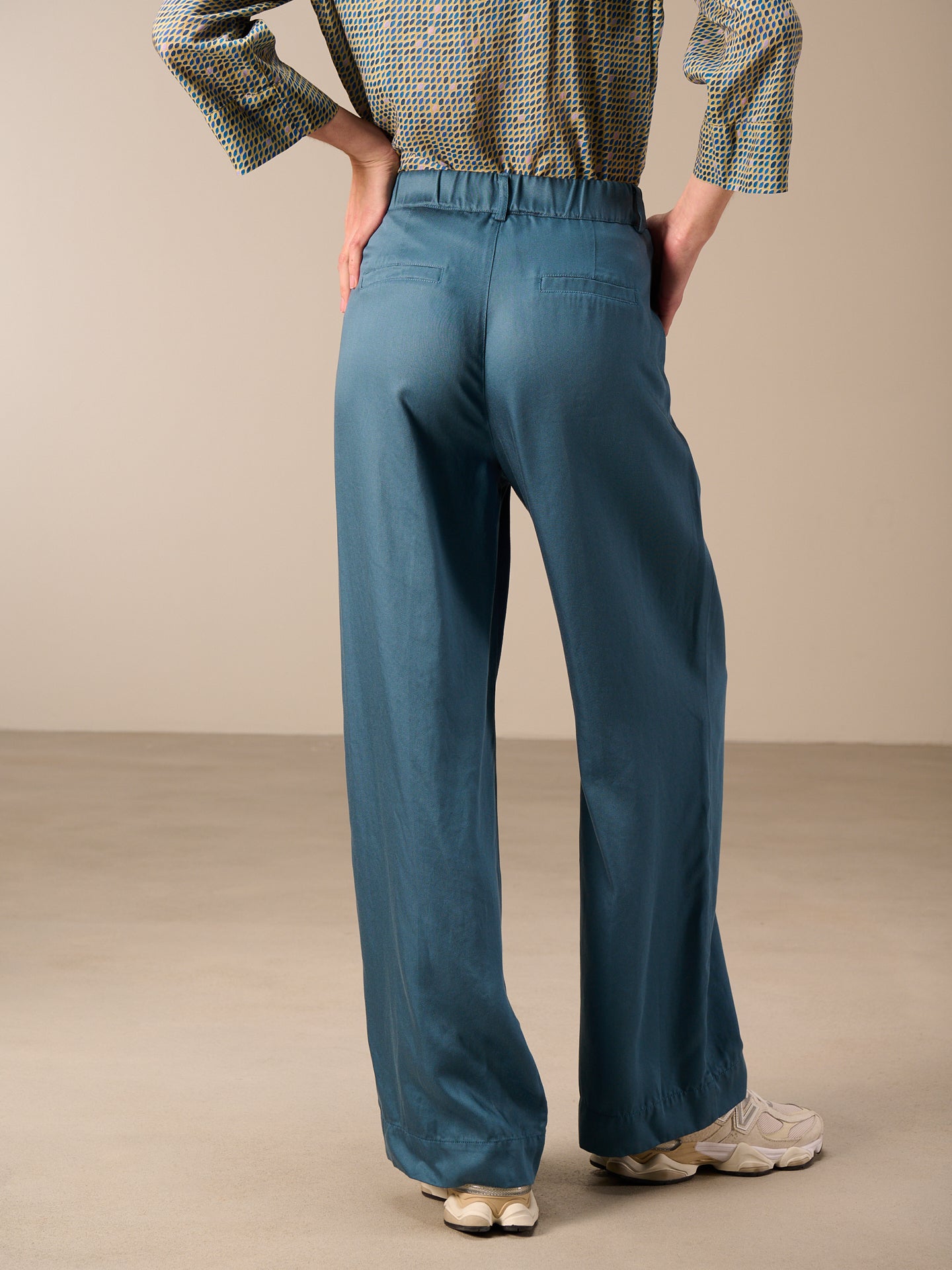 F26130_bluesteel_5.jpg