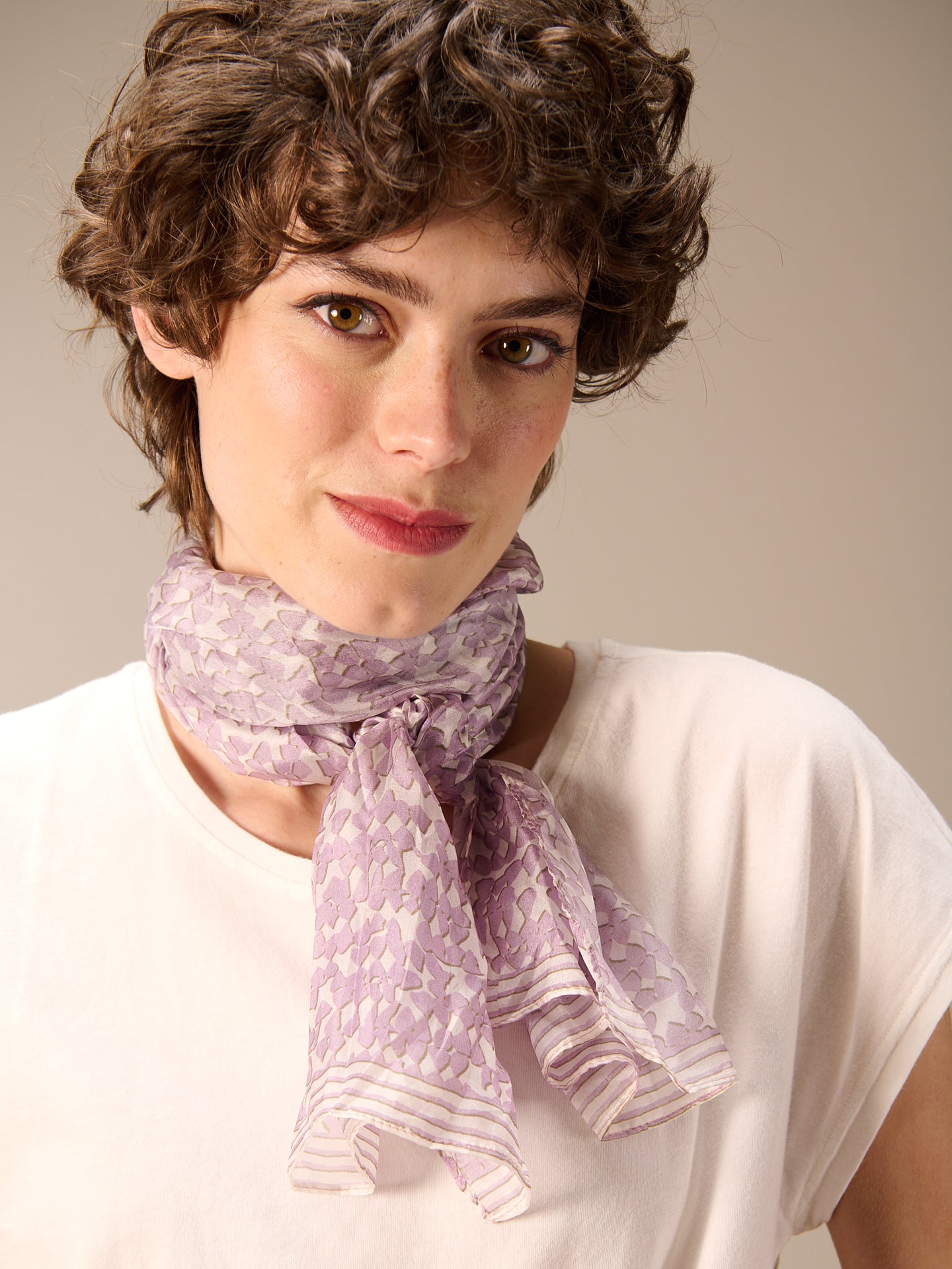 F26169_lila_2.jpg