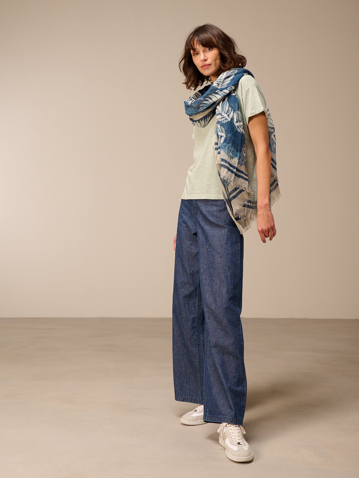 F26170_nightblue_2.jpg