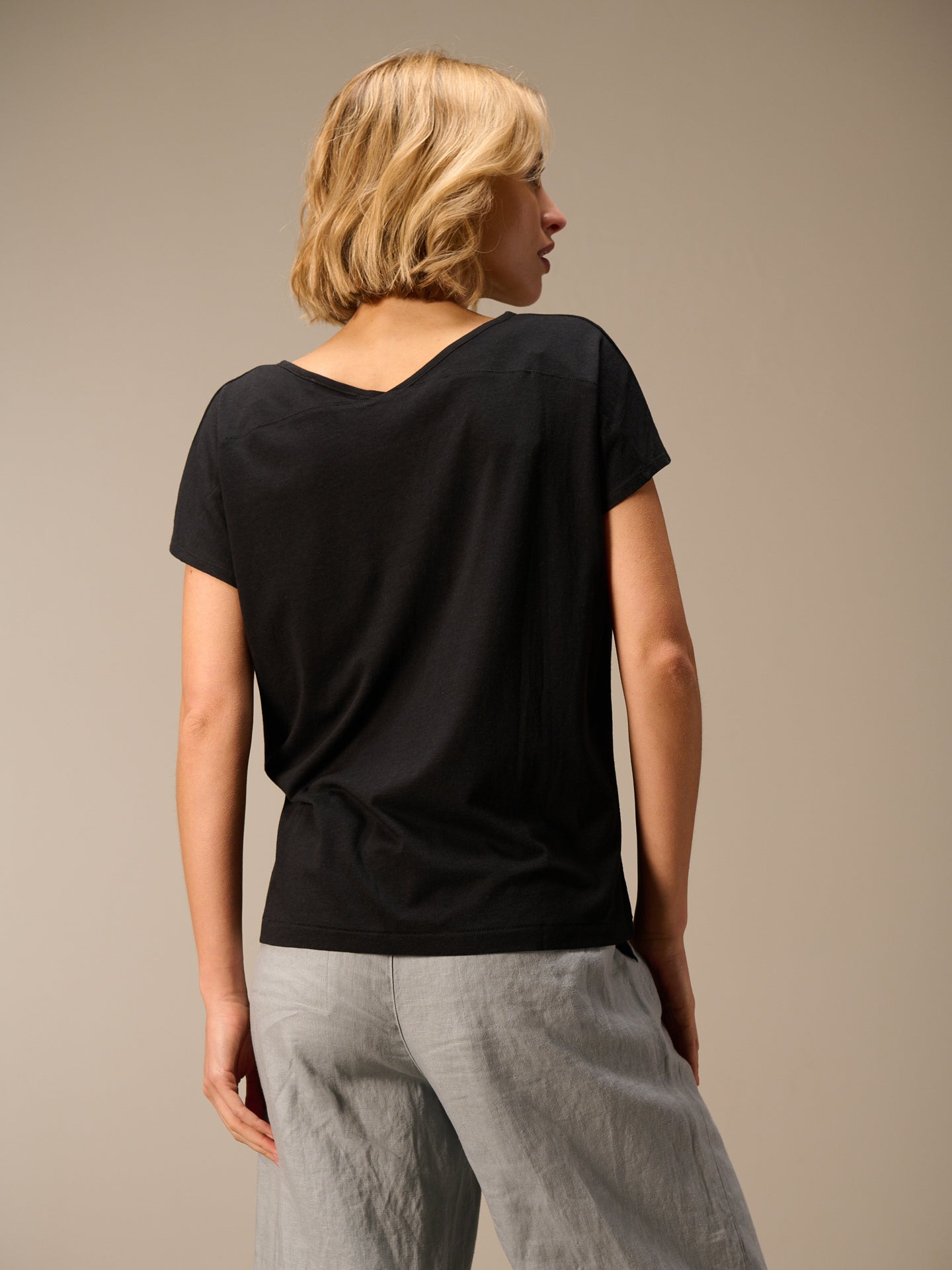 S26181_black_5.jpg