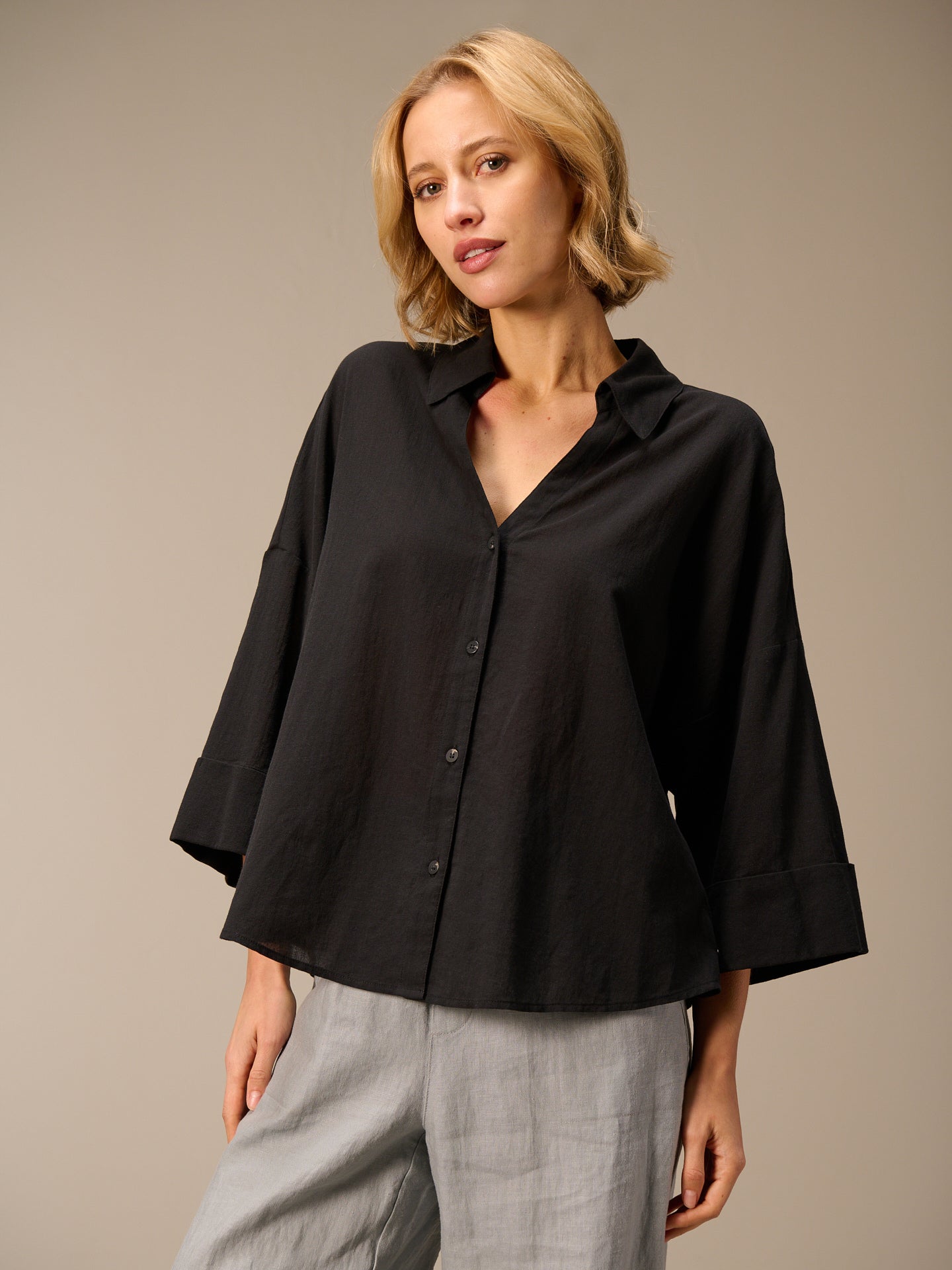 S26246_black_2.jpg