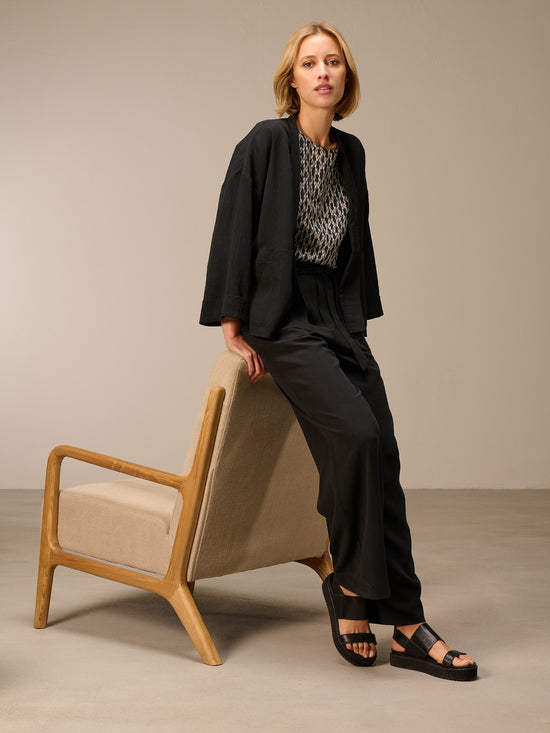 S26251_black_2.jpg