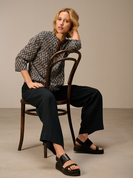 S26252_black_2.jpg