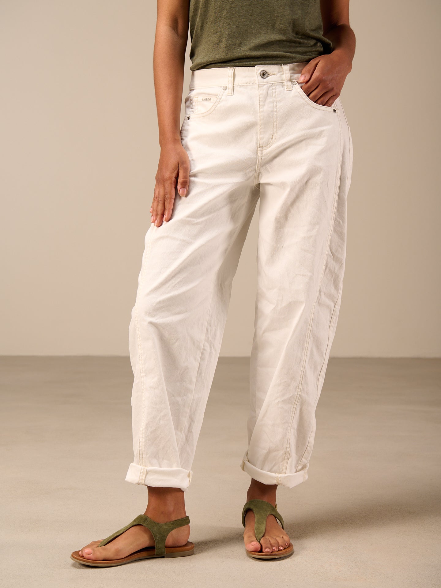 S26296_offwhite_2.jpg