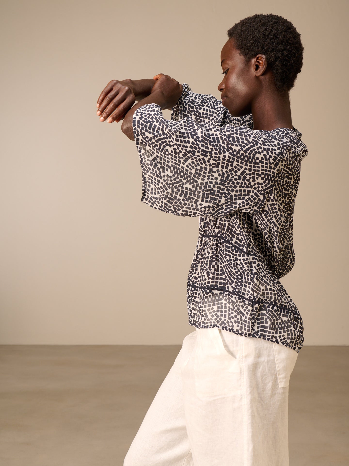 S26346_offwhite_2.jpg