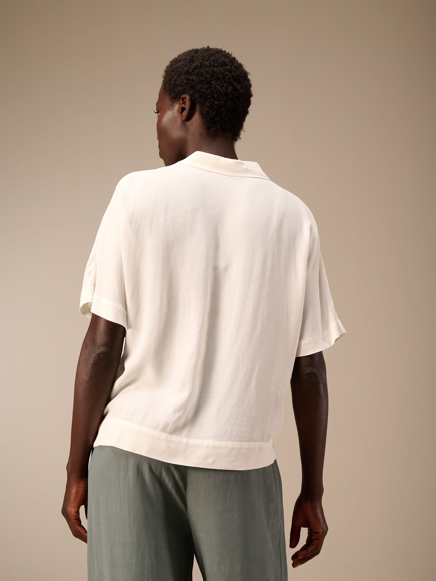 S26354_offwhite_5.jpg