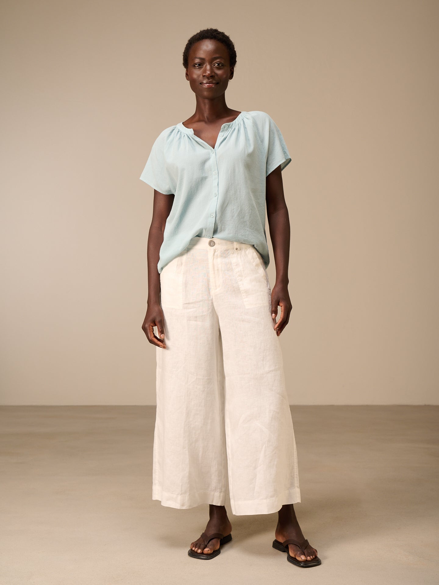 S26368_offwhite_1.jpg