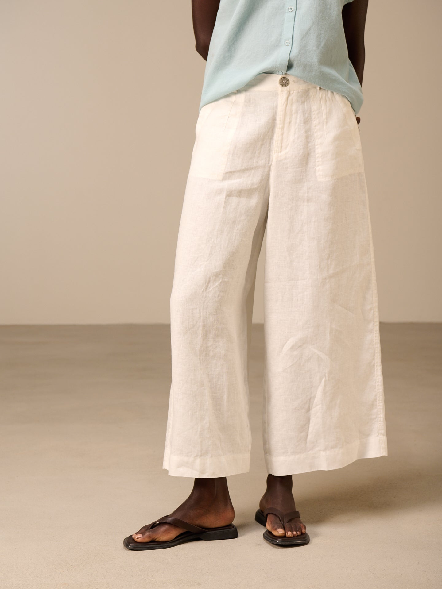S26368_offwhite_2.jpg