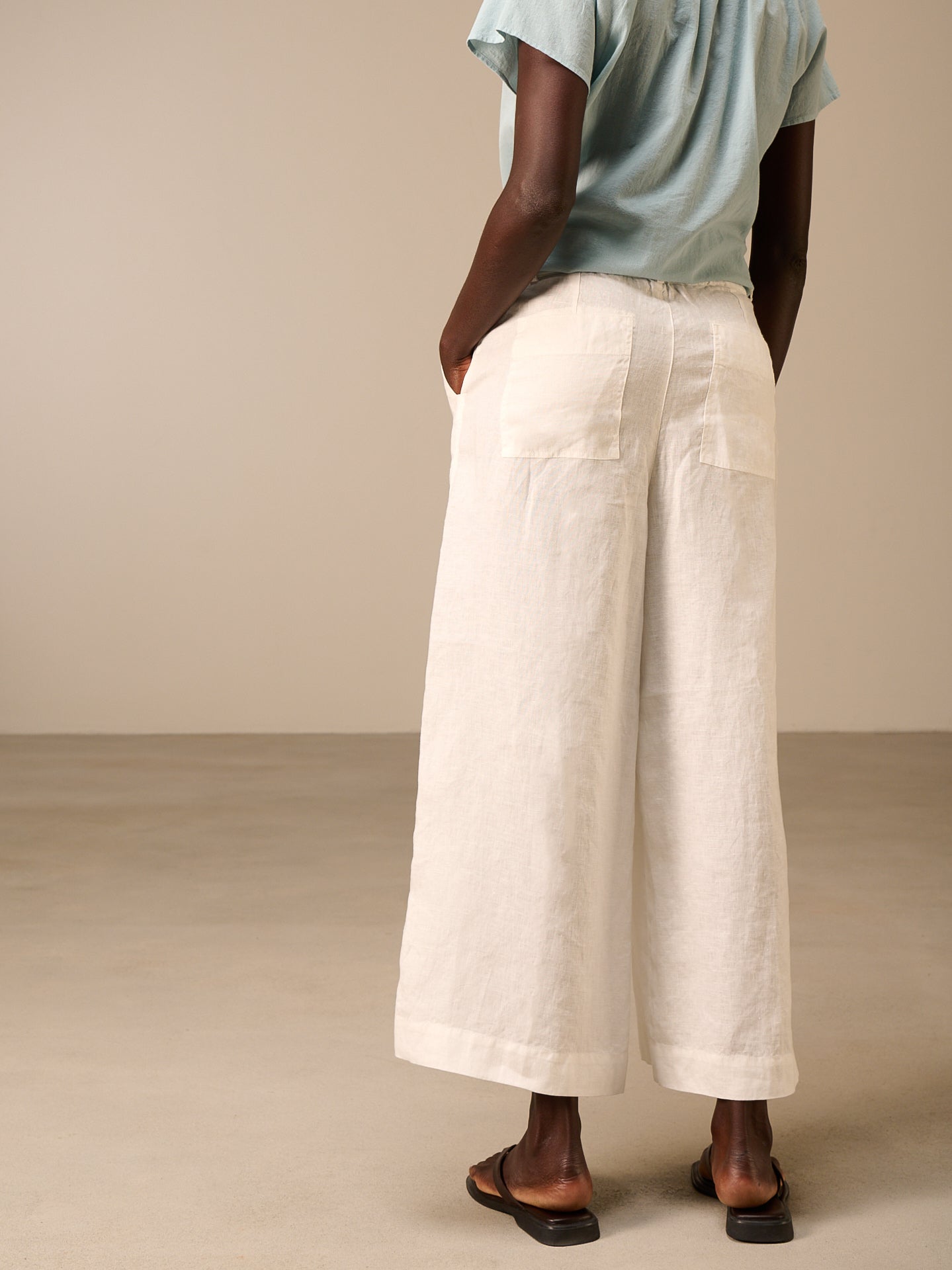 S26368_offwhite_4.jpg