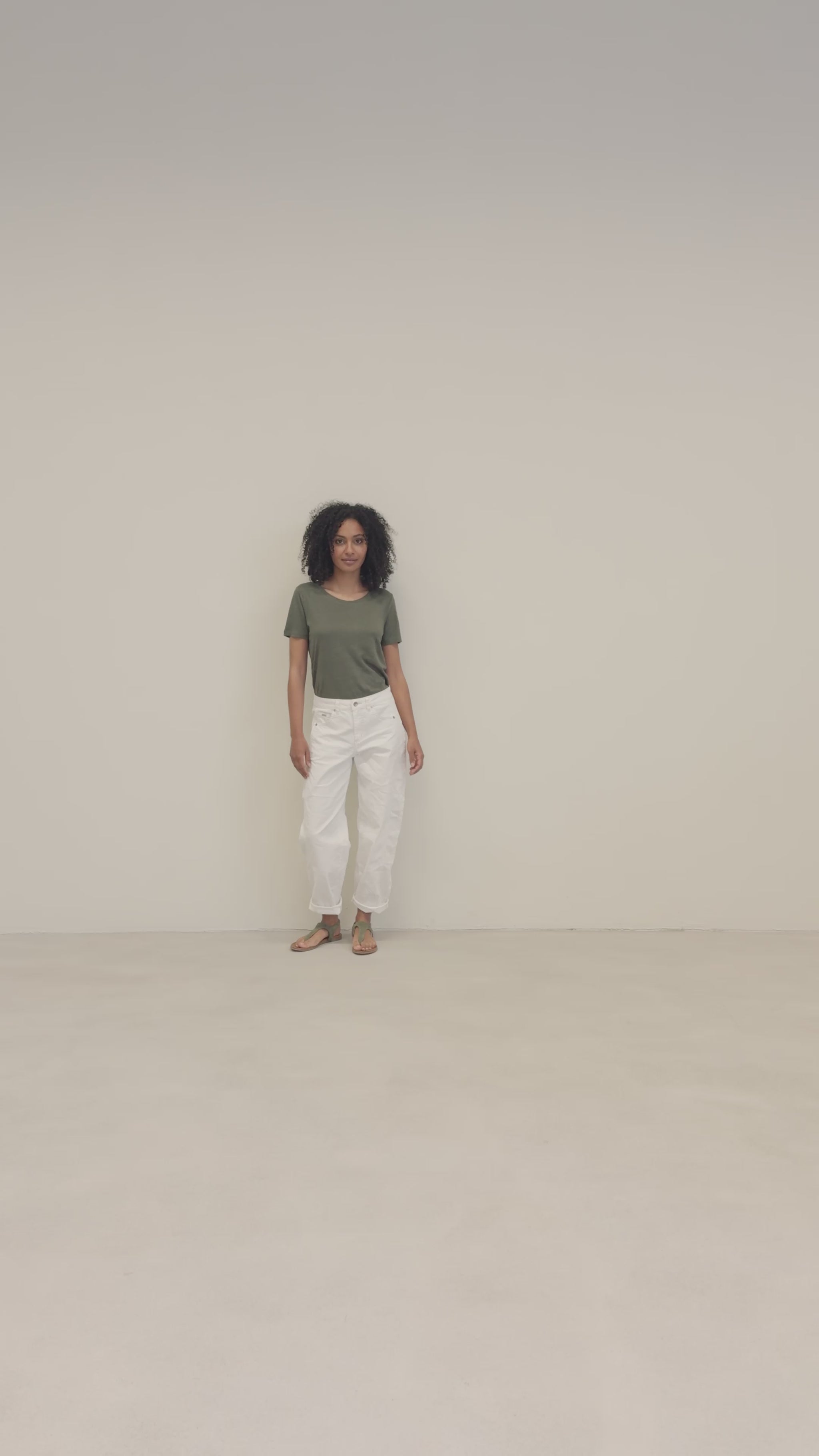 S26296_offwhite_7.mp4